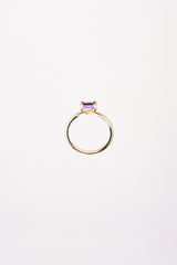 Anillo Amatista Horizontal Oro Amarillo Corte Esmeralda