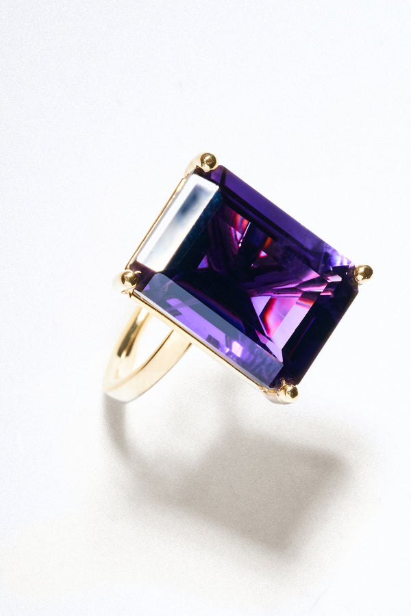 Anillo Amatista Oro Amarillo Corte Esmeralda