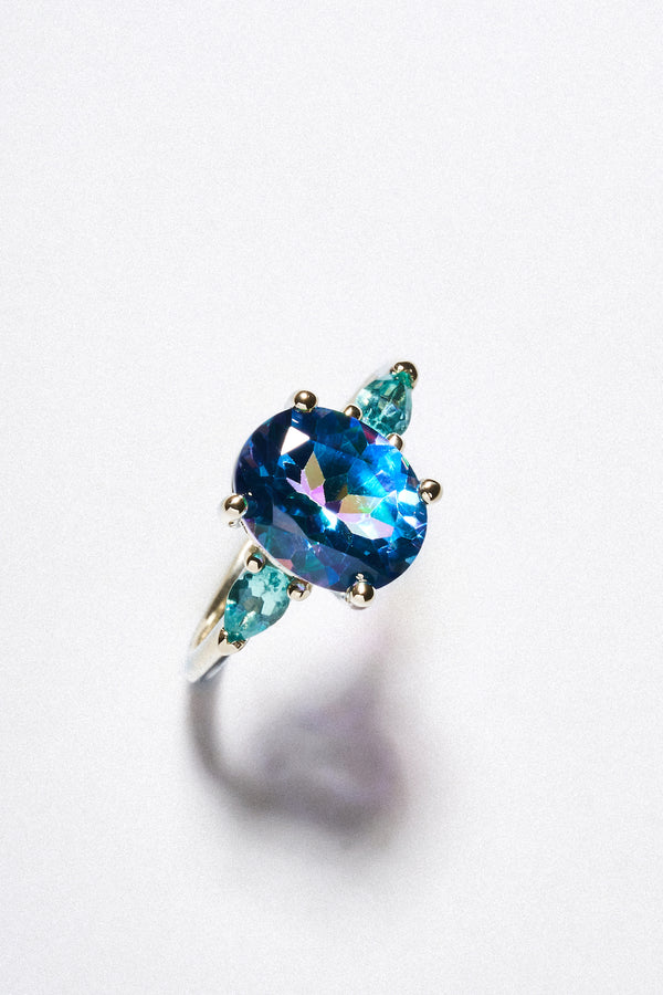 Anillo Topacio Corte Ovalado Mistico Con Apatitas Oro Blanco